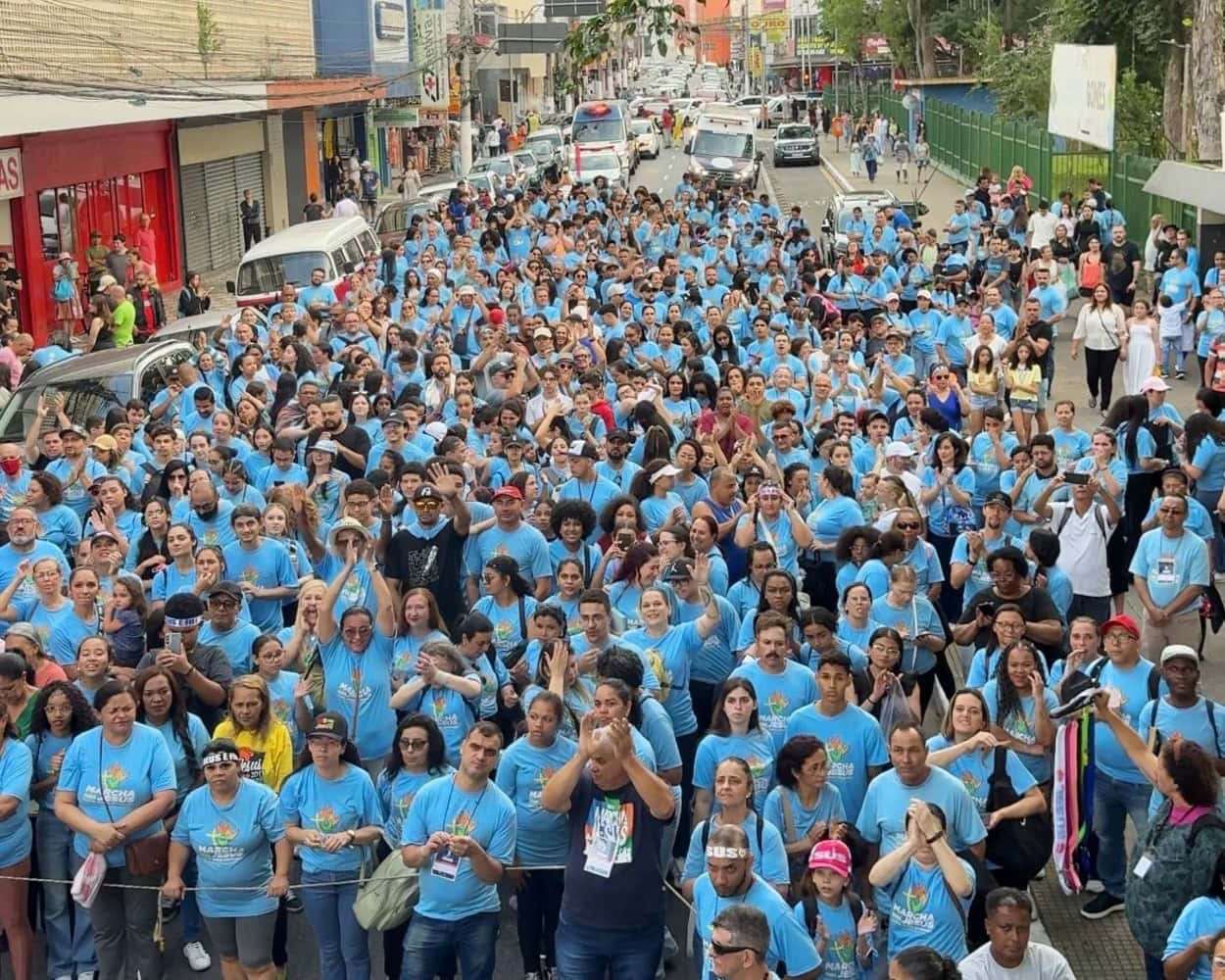 São Bernardo reúne mais de 1,5 mil pessoas na Marcha para Jesus