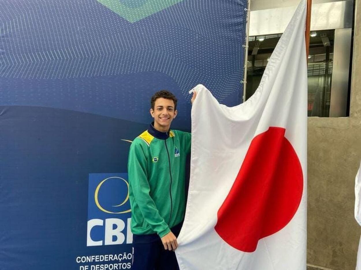 Felipe Perrud é atleta de Badminton e não perdeu o sonho de ir ao Japão