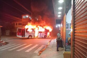 Ônibus é incendiado em Mauá após óbito de homem em confronto com a PM
