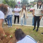 Mais de 400 servidoras voluntárias promovem ação para embelezar São Bernardo com plantas