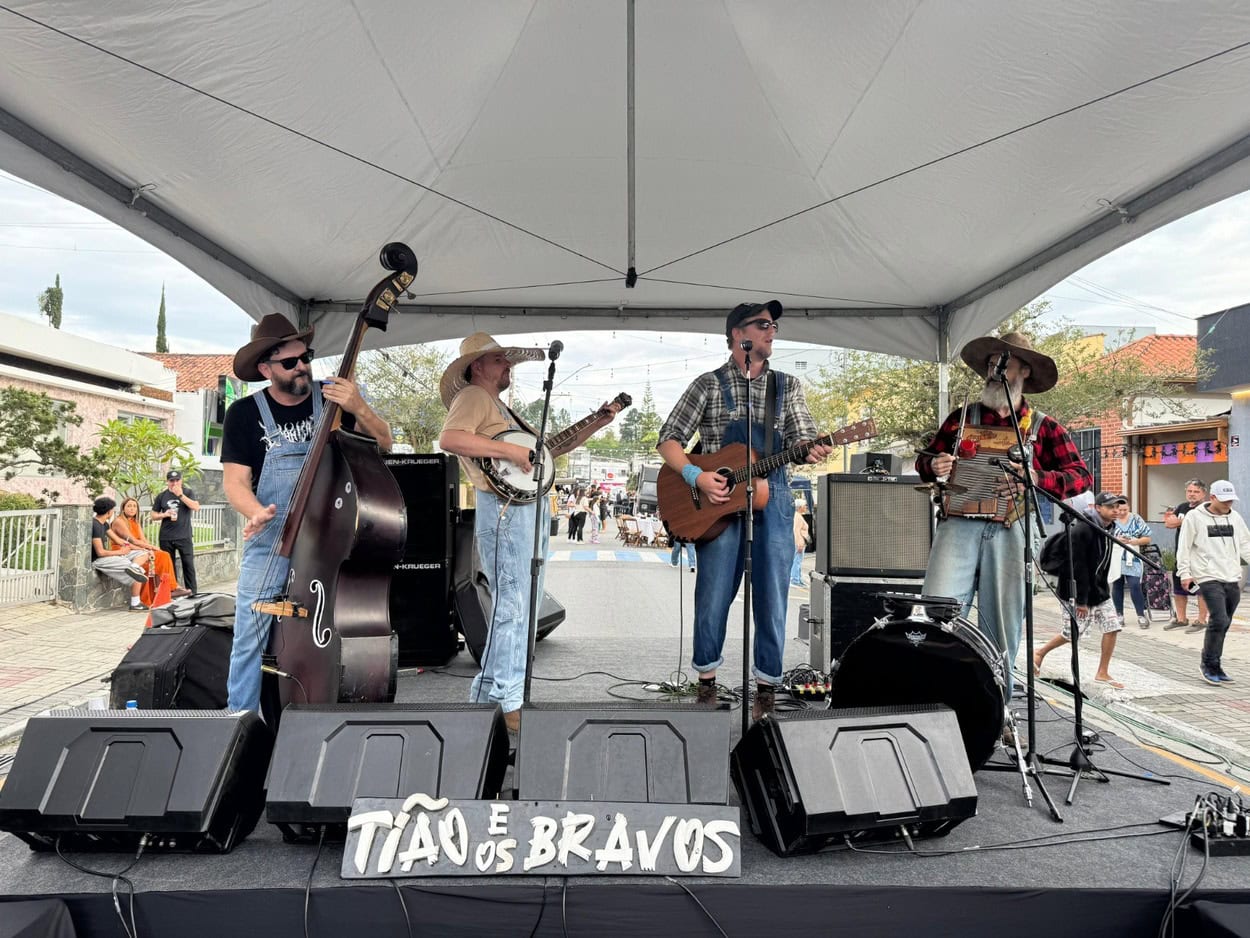 Evento contou com shows das bandas Tião e os Bravos e Grilos & TrilhosFOTO: Felipe Cruz/PMETRP
