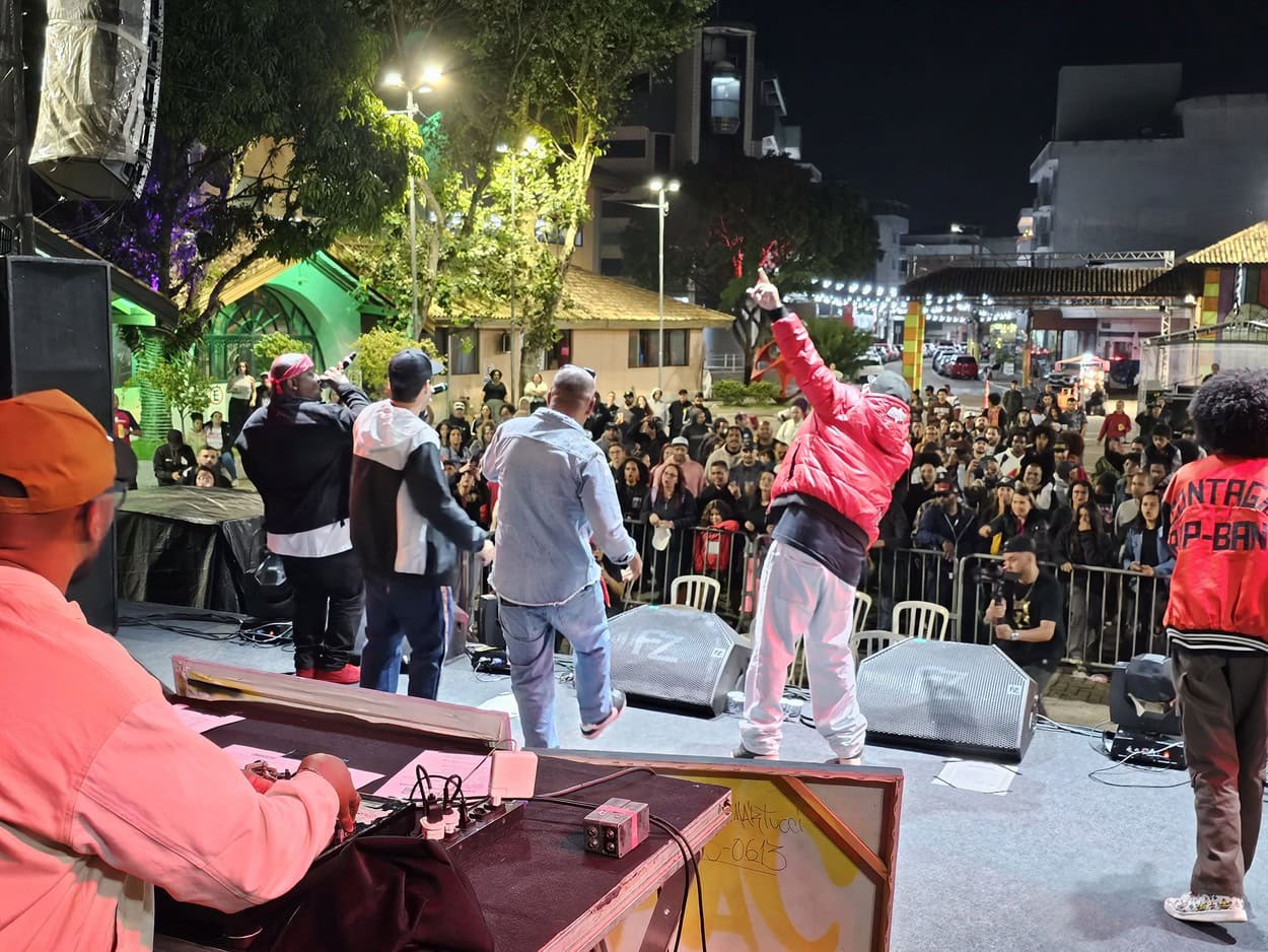 Inquérito convida GOG e Fábio Brazza encerraram o primeiro dia da programação da Consciência Negra em Ribeirão Pires Foto: Rafael Costa (PMETRP)