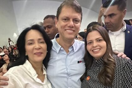 Primeira-dama de Sto.André Jessica Roberta participa de lançamento de programa social com Tarcísio e Cristiane Freitas.