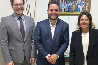 Gilvan Ferreira articula em Brasília pela aplicação de medida antidumping e reforça defesa da indústria andreense