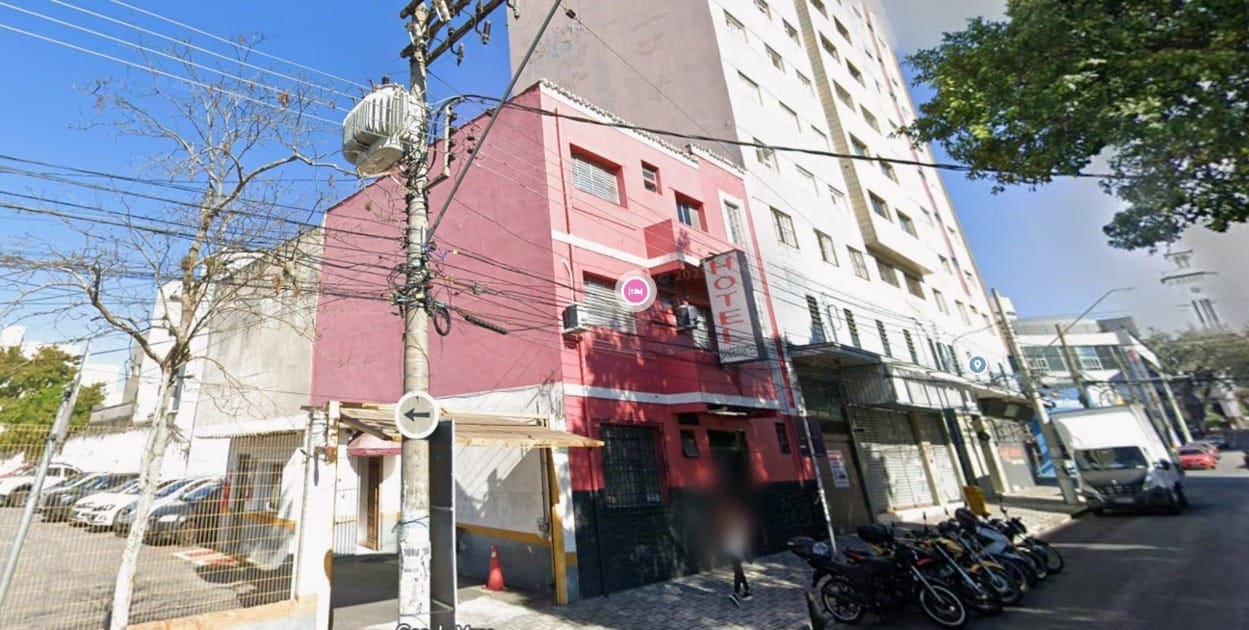 Homem é preso em flagrante após tirar a vida da companheira em hotel em Santo André. Foto: Reprodução/Google