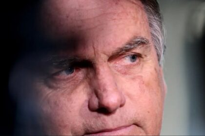 Bolsonaro sofre nova crise de saúde e recebe atendimento médico na prisão da PF