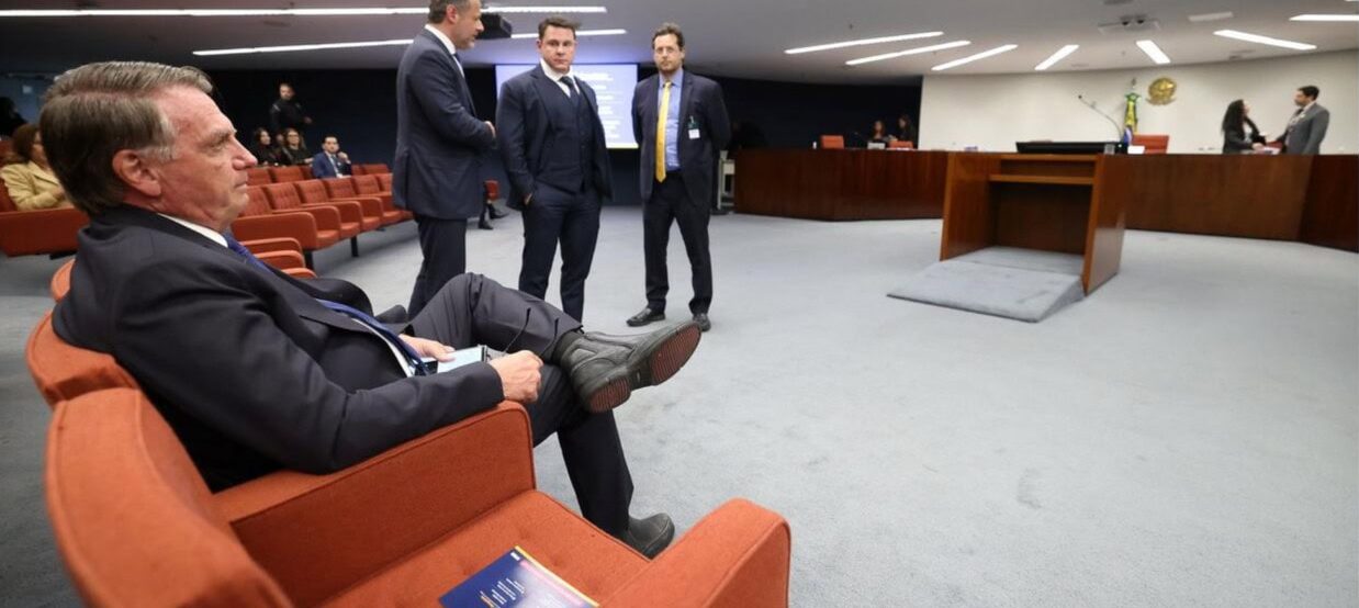 Por unanimidade, 1ª Turma do STF mantém prisão preventiva de Bolsonaro