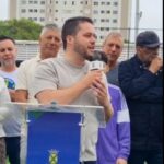 Gilvan inaugura nova praça de esportes em Santo André, se emociona e chora em discurso