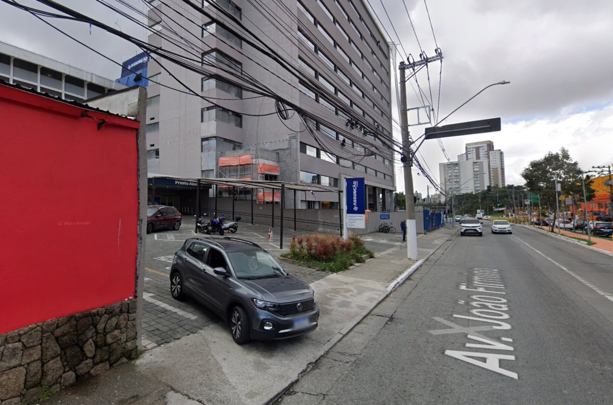 Homem de 50 anos tem mal súbito e falece na frente do hospital na Av. João Firmino, em SBC