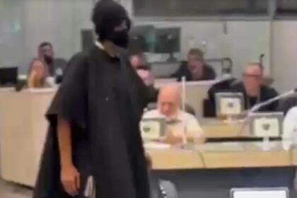 Câmara de Mauá identifica homem mascarado que invadiu sessão e traça plano de segurança