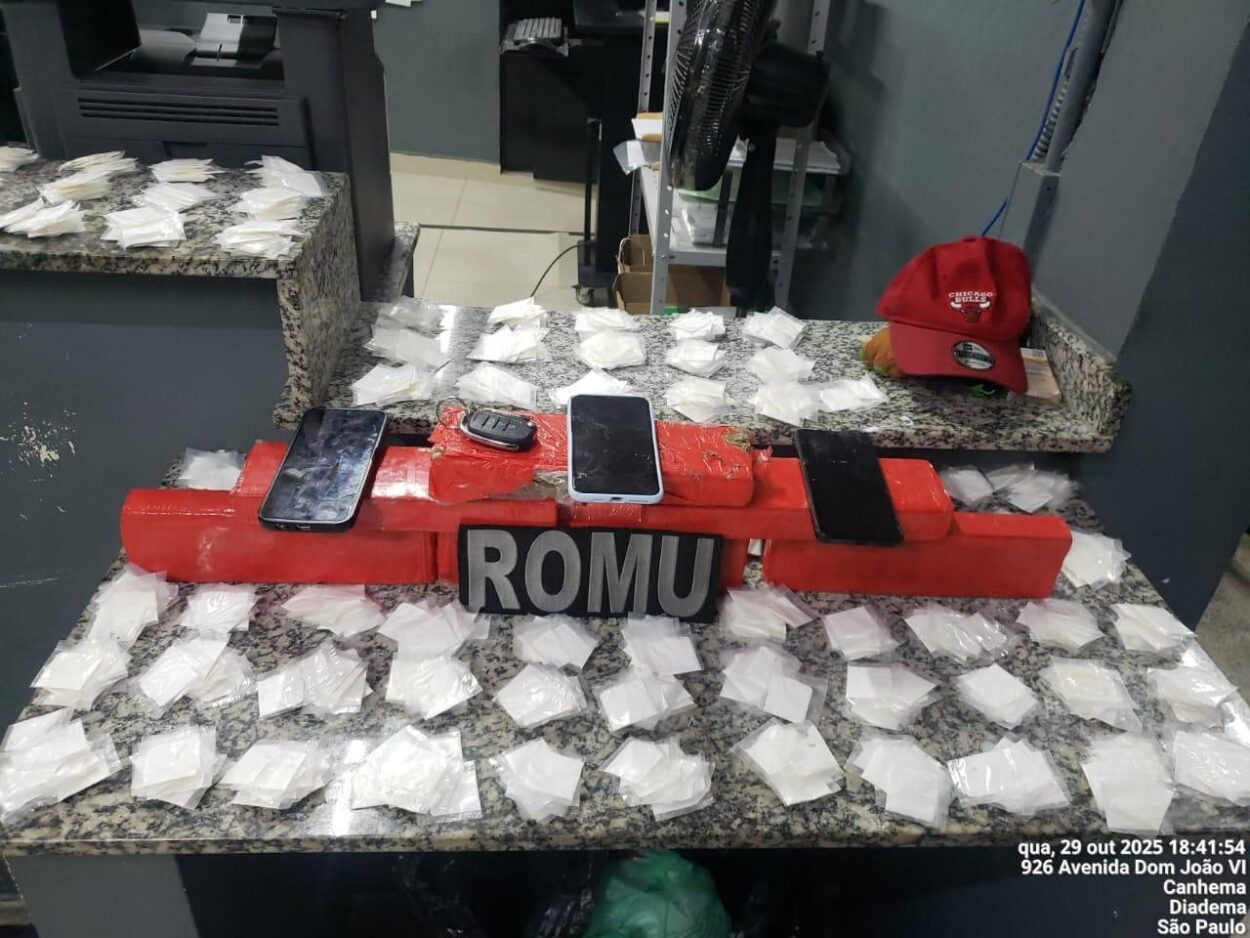 GCM faz apreensão de grande quantidade de drogas e carro roubado