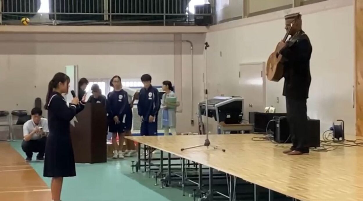 Morador de Ribeirão Pires, Robson Miguel, violonista mundialmente reconhecido, é homenageado no Japão