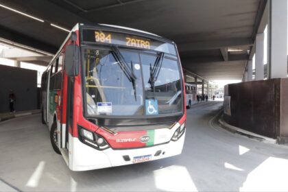 Marcelo Oliveira assina decreto que concede gratuidade no transporte público a estudantes nos dias do Enem