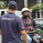 Prefeitura de Ribeirão Pires e DETRAN-SP realizam ação educativa sobre segurança no trânsito na Vila do Doce