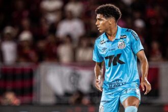 Destaque no Santos, lateral Souza iniciou vida escolar em Ribeirão Pires