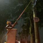 Enel São Paulo remove fios irregulares de cerca de 2 mil postes em Diadema. Foto: Divulgação