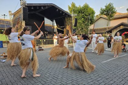 Ribeirão Pires encerra a programação da Consciência Negra com shows, tradições culturais e grande participação do público no Paço Municipal