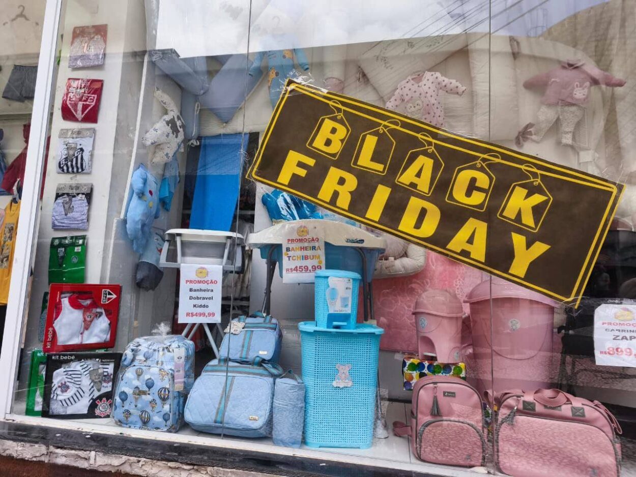 Procon Santo André orienta consumidores sobre compras na Black Friday