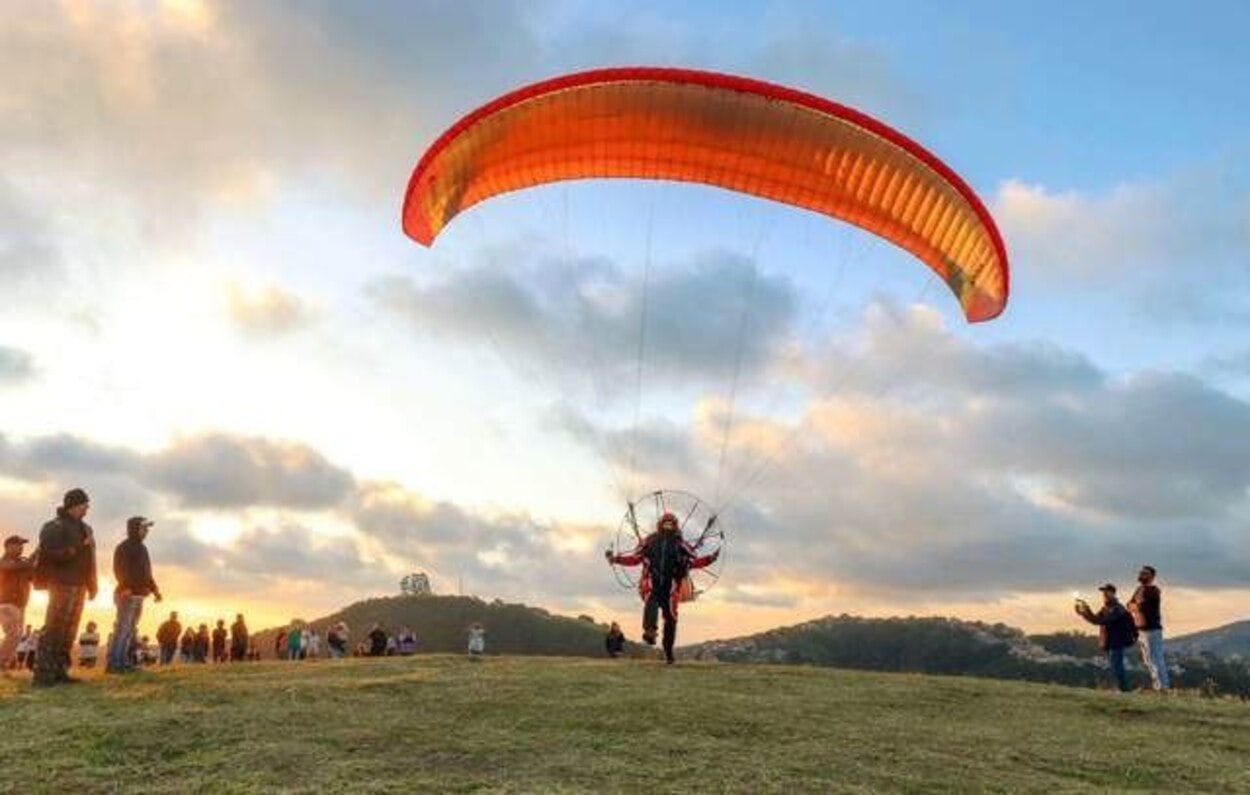 Paramotor de Ribeirão Pires ganha projeção com recordes, ações sociais e voos de longa distância