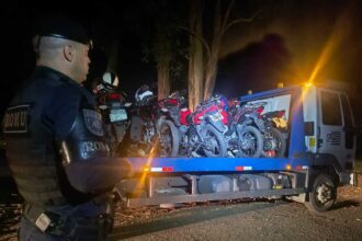 Em São Bernardo, Romu identifica 5 motos com placas adulteradas escondidas em área de matagal