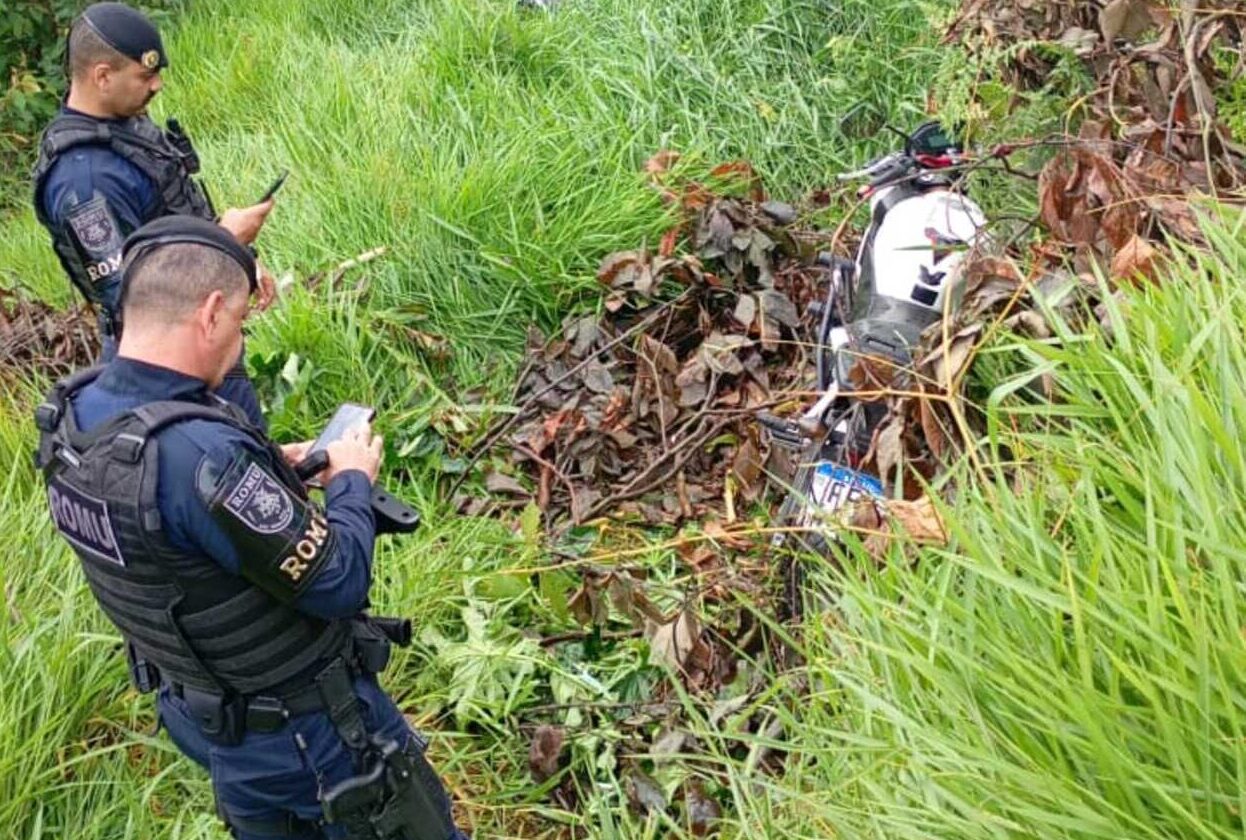Romu de São Bernardo recupera moto roubada escondida em matagal