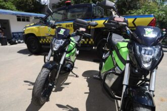 Santo André inicia testes com motos elétricas para monitoramento do trânsito
