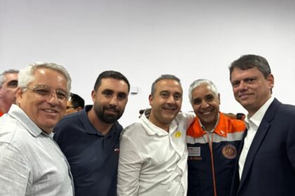 Guto Volpi assina convênio de R$ 2,4 milhões para iniciar reestruturação da Vila do Doce