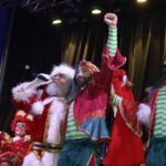 Chegada do Papai Noel e show musical à luz de velas marcam abertura do Paço Encantado em Santo André
