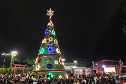 Ribeirão Pires abre Natal Mágico 2025 com acender das luzes, chegada do Papai Noel e festa no Paço