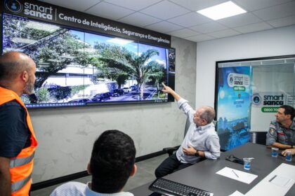 Prefeito Tite Campanella reúne comitê de resiliência e coordena ações após fortes ventos em São Caetano