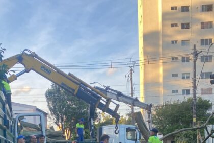 Força-tarefa da Prefeitura de São Caetano garante retomada dos serviços na cidade, mas Enel ainda não restabeleceu a energia de todas as residências 