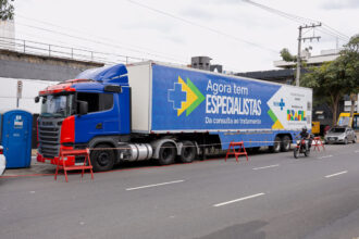 Carreta do Programa Agora Tem Especialistas inicia atendimentos em São Caetano