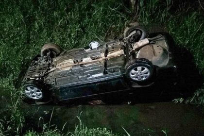 Carro dirigido por menor de idade atinge veículo de casal que seguia para a igreja em Ribeirão Pires