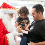 Papai Noel e palhaço alegram crianças no Complexo Hospitalar de São Caetano