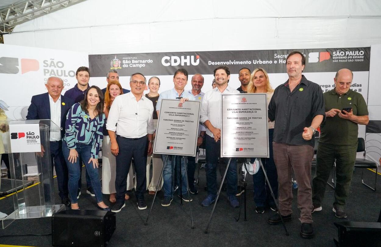 Estado e Prefeitura de São Bernardo entregam chaves da casa própria a 176 famílias