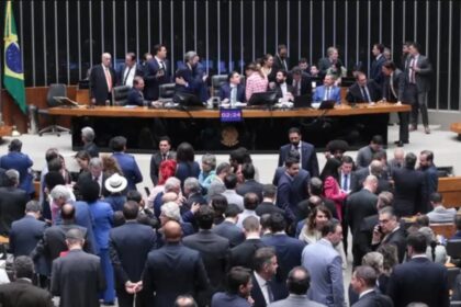 Câmara dos Deputados aprova projeto que reduz penas dos condenados pelo 8 de janeiro
