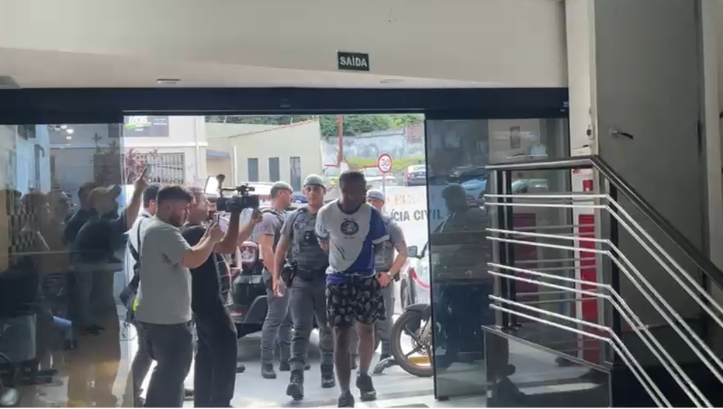 Homem é preso após tirar a vida de operador de trânsito e atropelar ex-companheira em Mauá