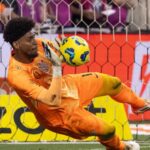 Corinthians vence Cruzeiro nos pênaltis e está na final da Copa do Brasil com brilho de Hugo Souza