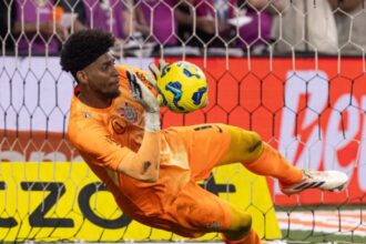 Corinthians vence Cruzeiro nos pênaltis e está na final da Copa do Brasil com brilho de Hugo Souza
