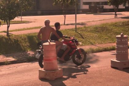 GCM de Santo André prende dupla por roubo de moto e apreende munições no bairro Santa Maria