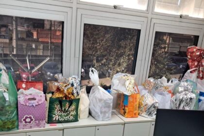 Voluntariado da Braskem distribui sacolas solidárias de Natal no Grande ABC