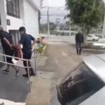 GCM de Ribeirão Pires prende homem que ameaçava companheira na Rua do Comércio