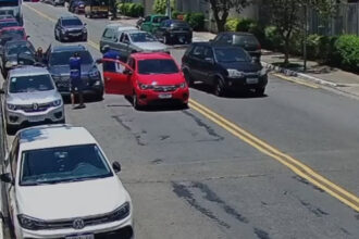 Polícia Militar prende indivíduos por roubo de veículo em Diadema