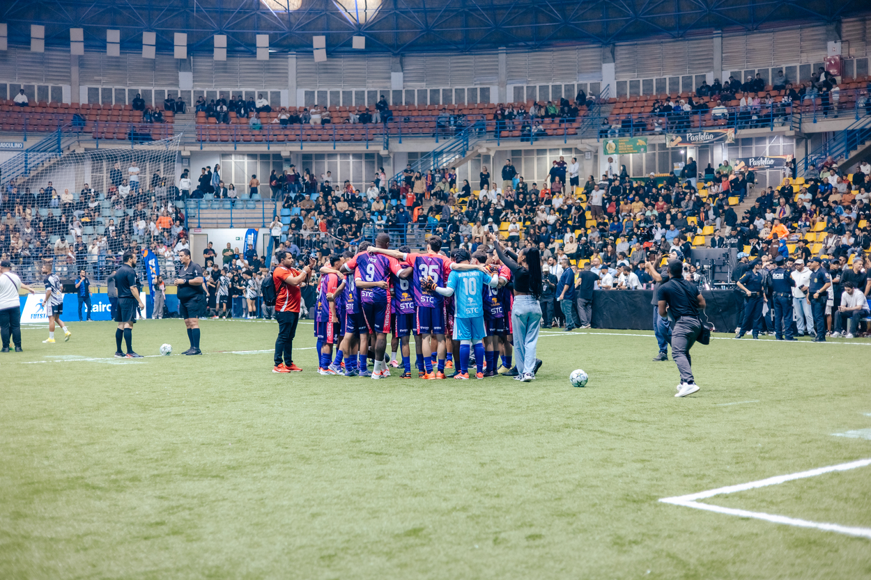 Futstar em São Bernardo reúne 6 mil pessoas e arrecada 12 toneladas de alimentos