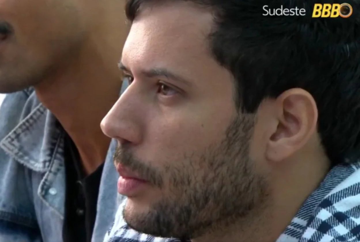 Marcel ameaça desistir da Casa de Vidro do BBB em São Caetano, recua e leva bronca de Tadeu Schmidt