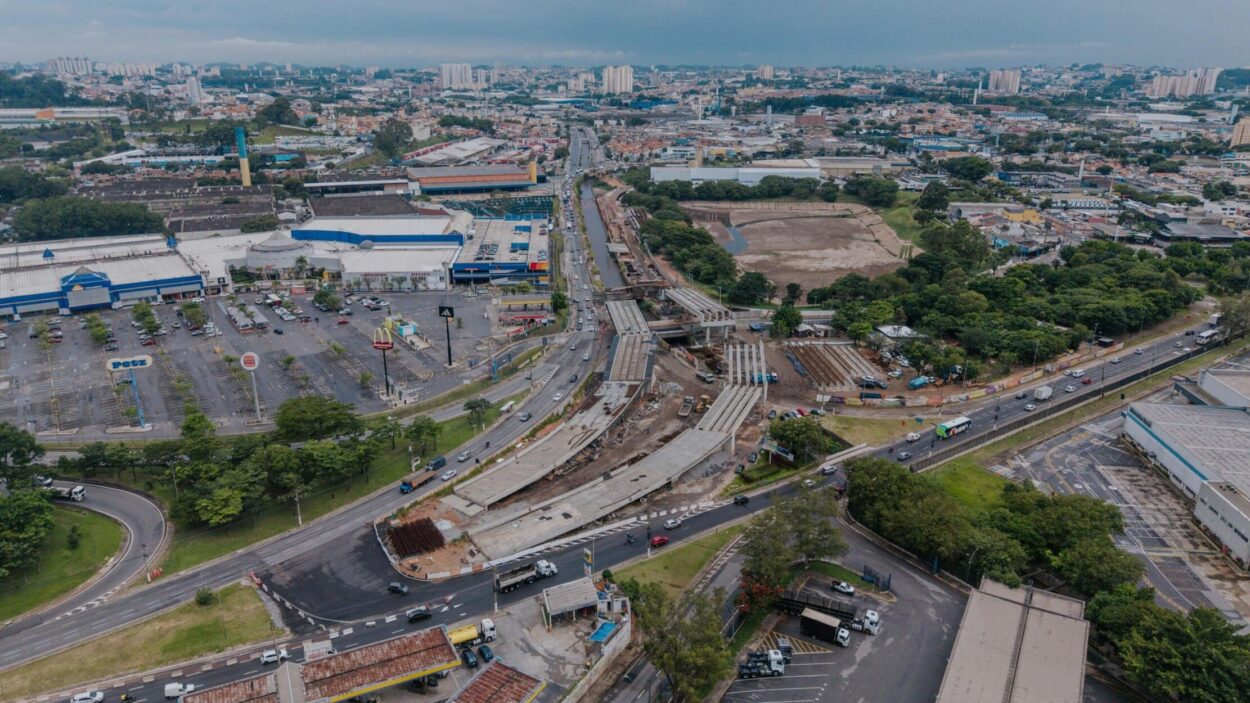 Vistoria aponta avanço da Ponte Ribeirão dos Couros, que será eixo estratégico da mobilidade em São Bernardo