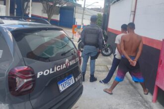 Em São Bernardo, PM prende trio e recupera motocicleta furtada em condomínio no Jardim Silvina