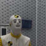 ob a voz do apresentador Tadeu Schmidt ecoando nos alto-falantes e o olhar vigilante de um Dummy presente no recinto, o público enfrenta o desafio psicológico que os brothers vivem na casa.