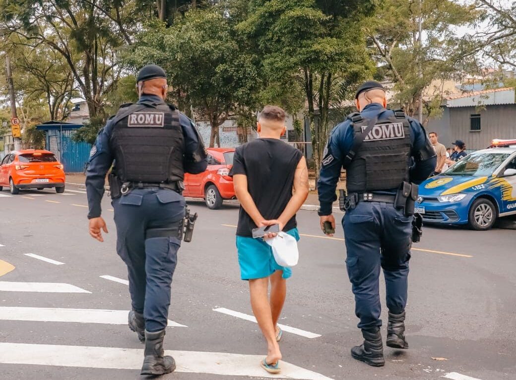 Operação Dorme Bem atua em fiscalização e apreende 11 veículos em São Bernardo.