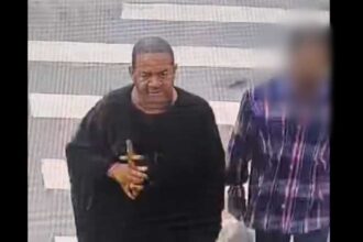 Câmeras de reconhecimento facial do COI flagraram foragido andando por vias da Vila Pires vestido de padre para disfarçar